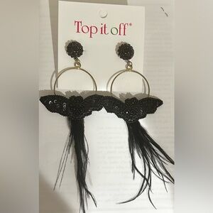 Top it off Halloween Seed bead Bat Earrings NWT